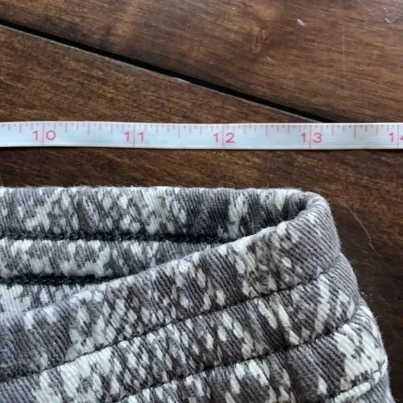 Urban Outfitters snakeskin print pants Zip front Drawstring at waist Size S - Picture 6 of 14